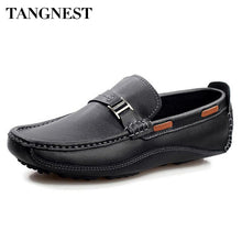 Load image into Gallery viewer, Tangnest Brand New Fashion Men Flats Soft Genuine Leather Loafers Man Casual Driving Shoes Solid Metal Boat Shoes Man XMR2523